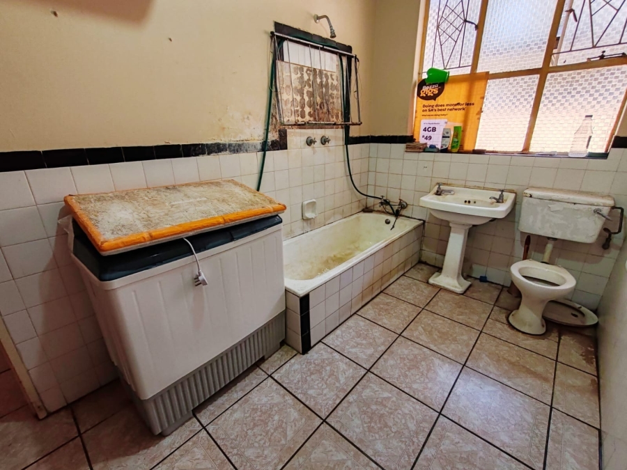 1 Bedroom Property for Sale in Potchefstroom North West